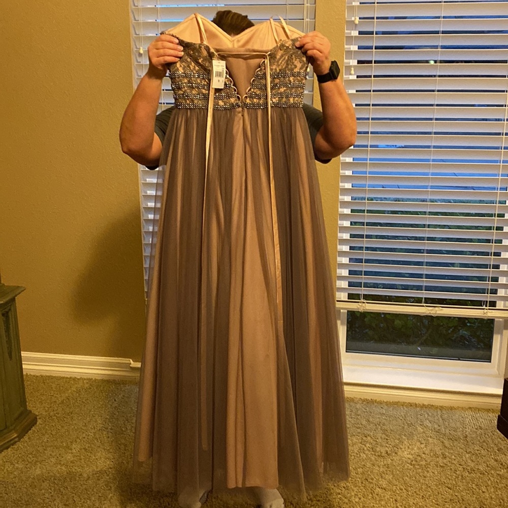 Prom Dress - Picture 2 of 6